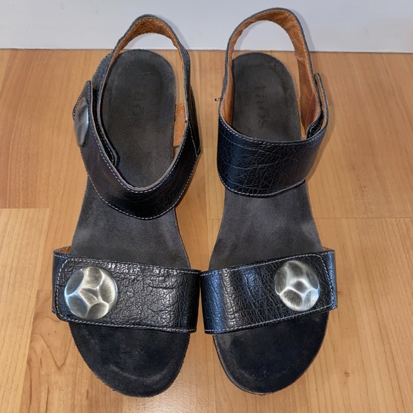Taos Carousel Sandals Size 39 (US 8.5)  Black Leather Wedge Ankle Strap Shoe - Picture 4 of 11